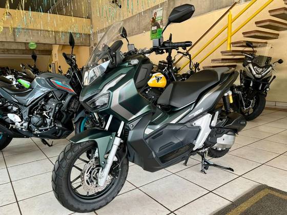 HONDA ADV 
